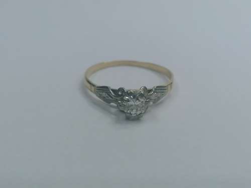 *Vintage Round Brilliant Solitaire Set in 18k Yellow Gold and Platinum*